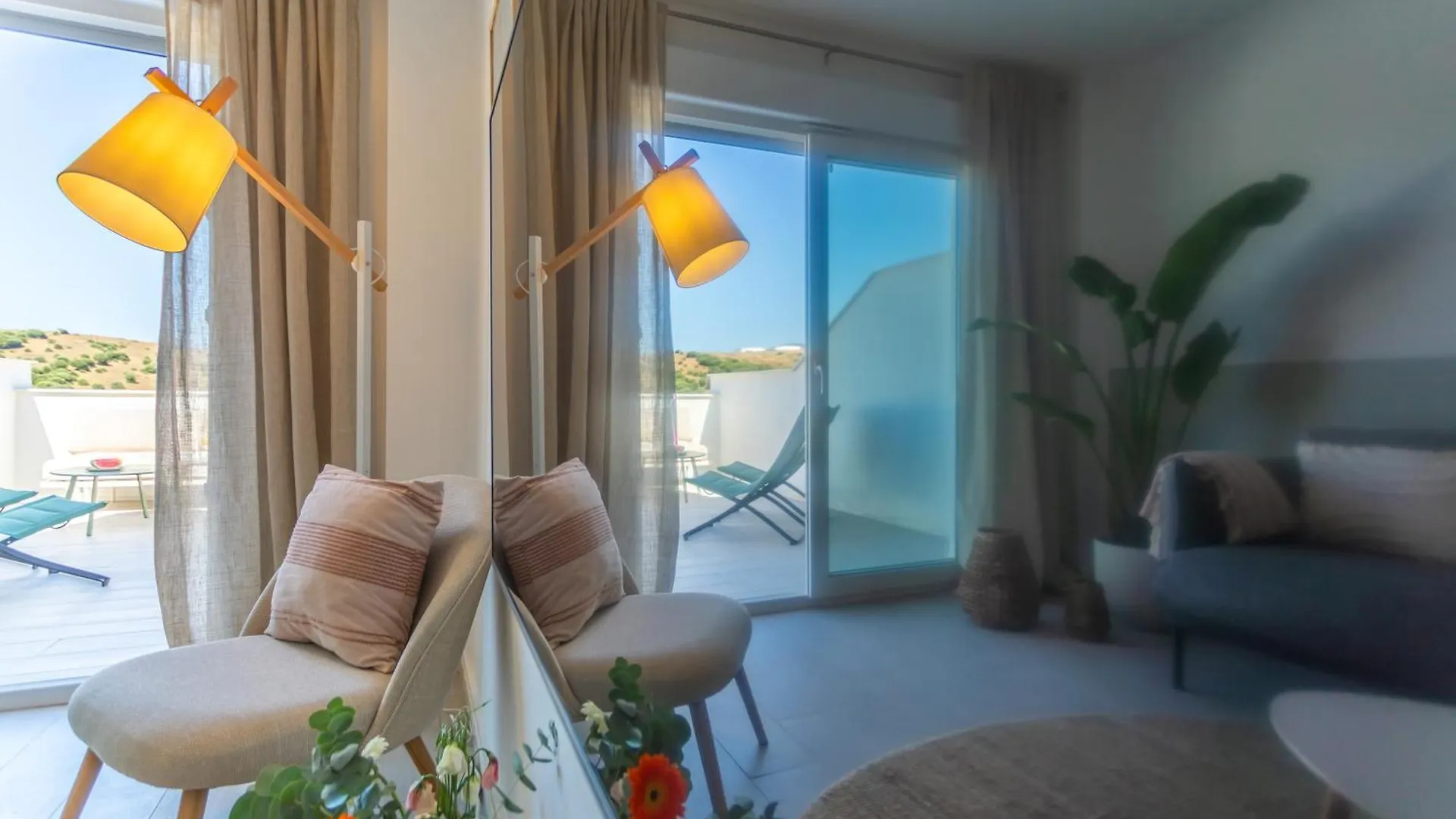 Апартаменты Gran Terraza Con Vistas, Piscina & Wifi - Aparcamiento Privado Тарифа